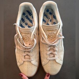 Reebok Classic light sage - cream Sneakers with gum soles & gold details worn 2x